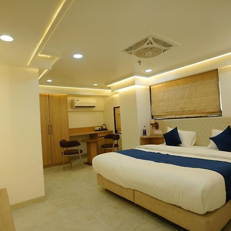 Hotel 6 Seasons, Koregoan Park, Pune Luaran gambar