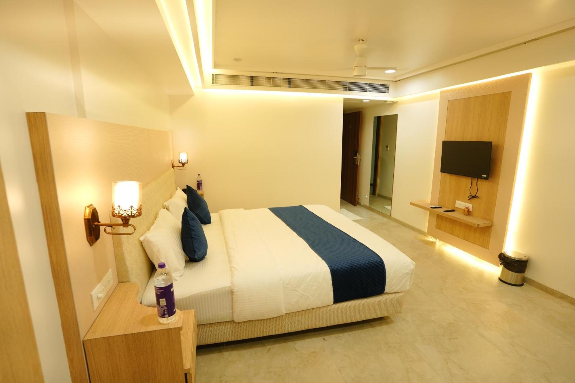 Hotel 6 Seasons, Koregoan Park, Pune Luaran gambar
