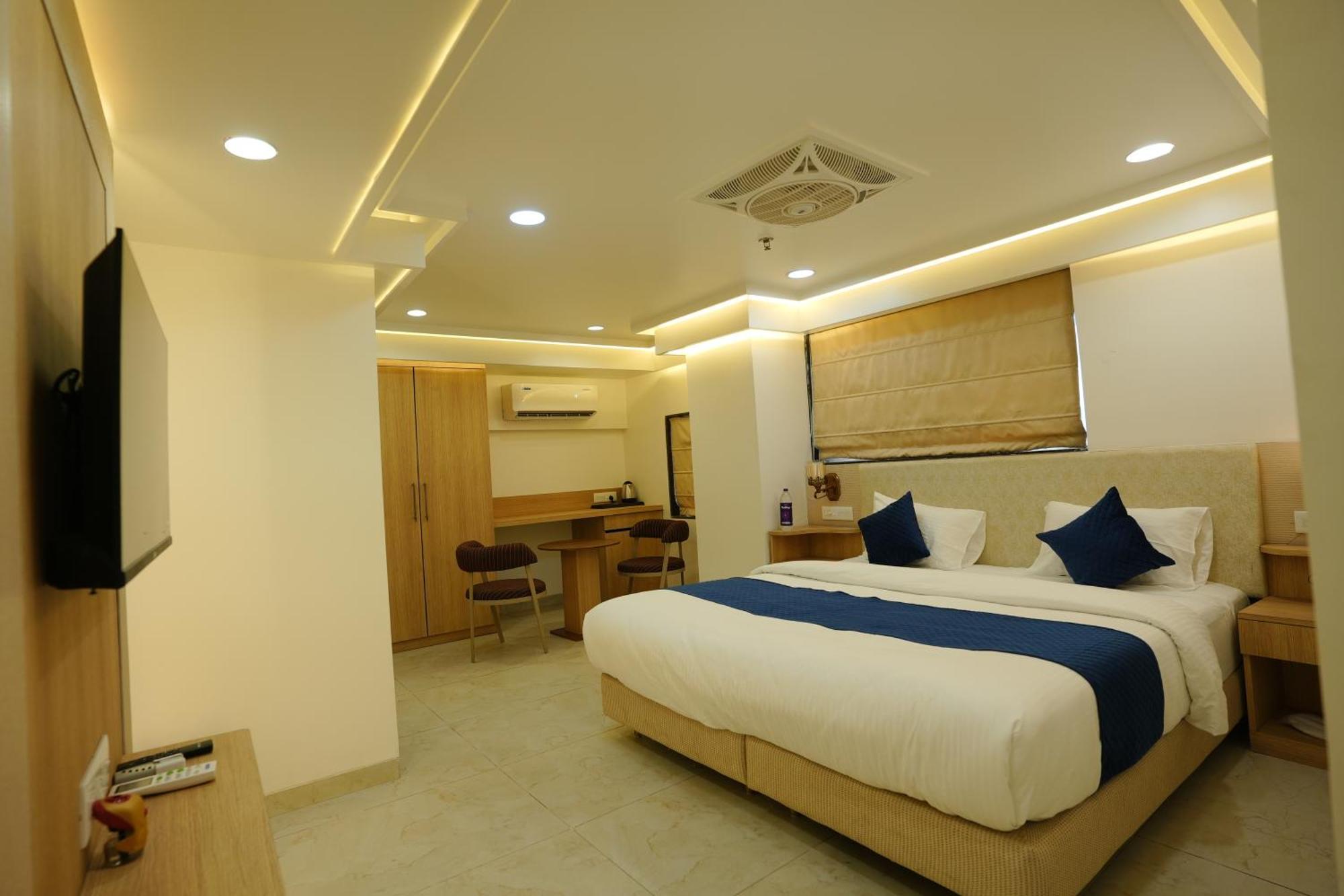 Hotel 6 Seasons, Koregoan Park, Pune Luaran gambar