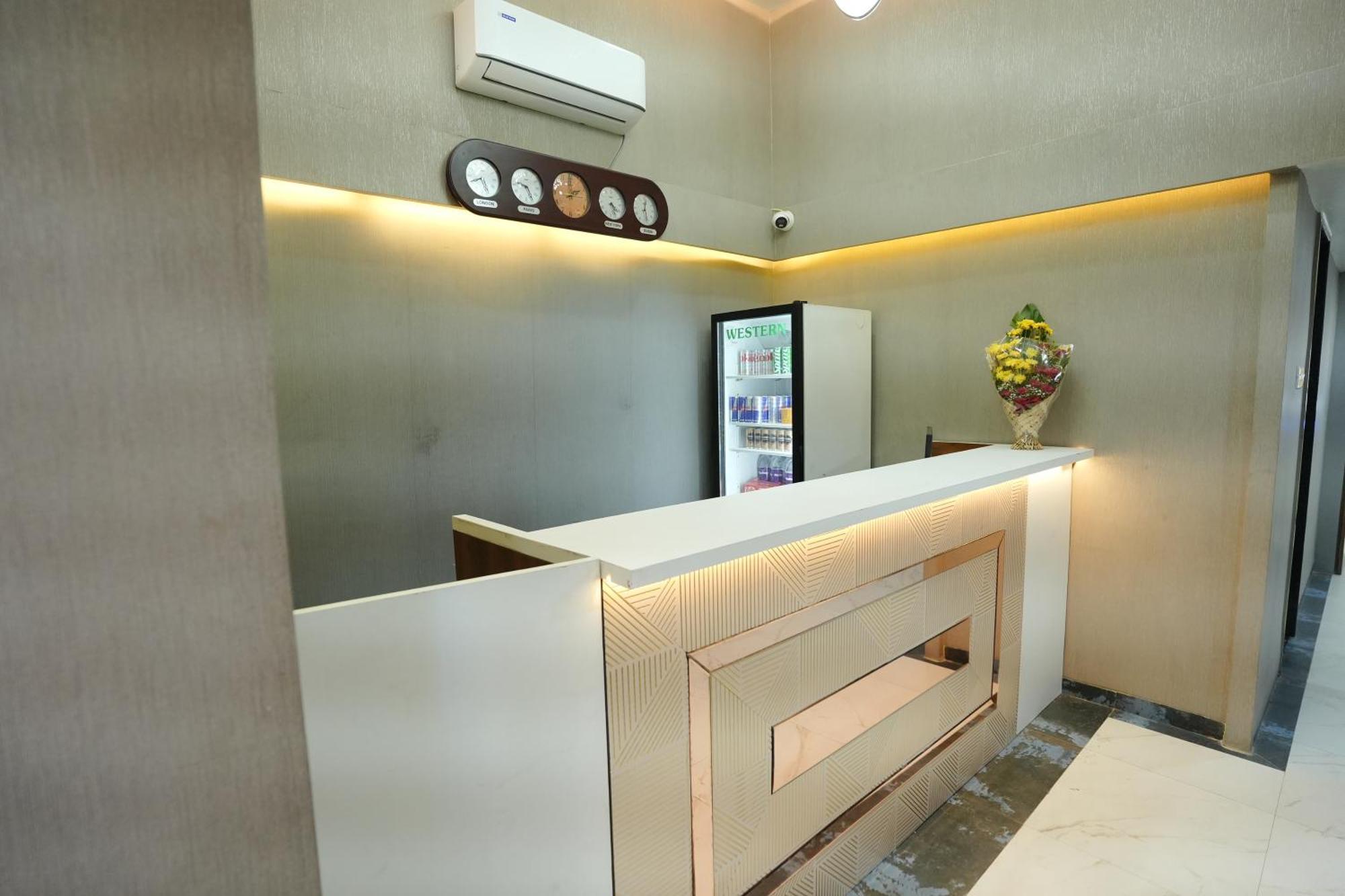 Hotel 6 Seasons, Koregoan Park, Pune Luaran gambar