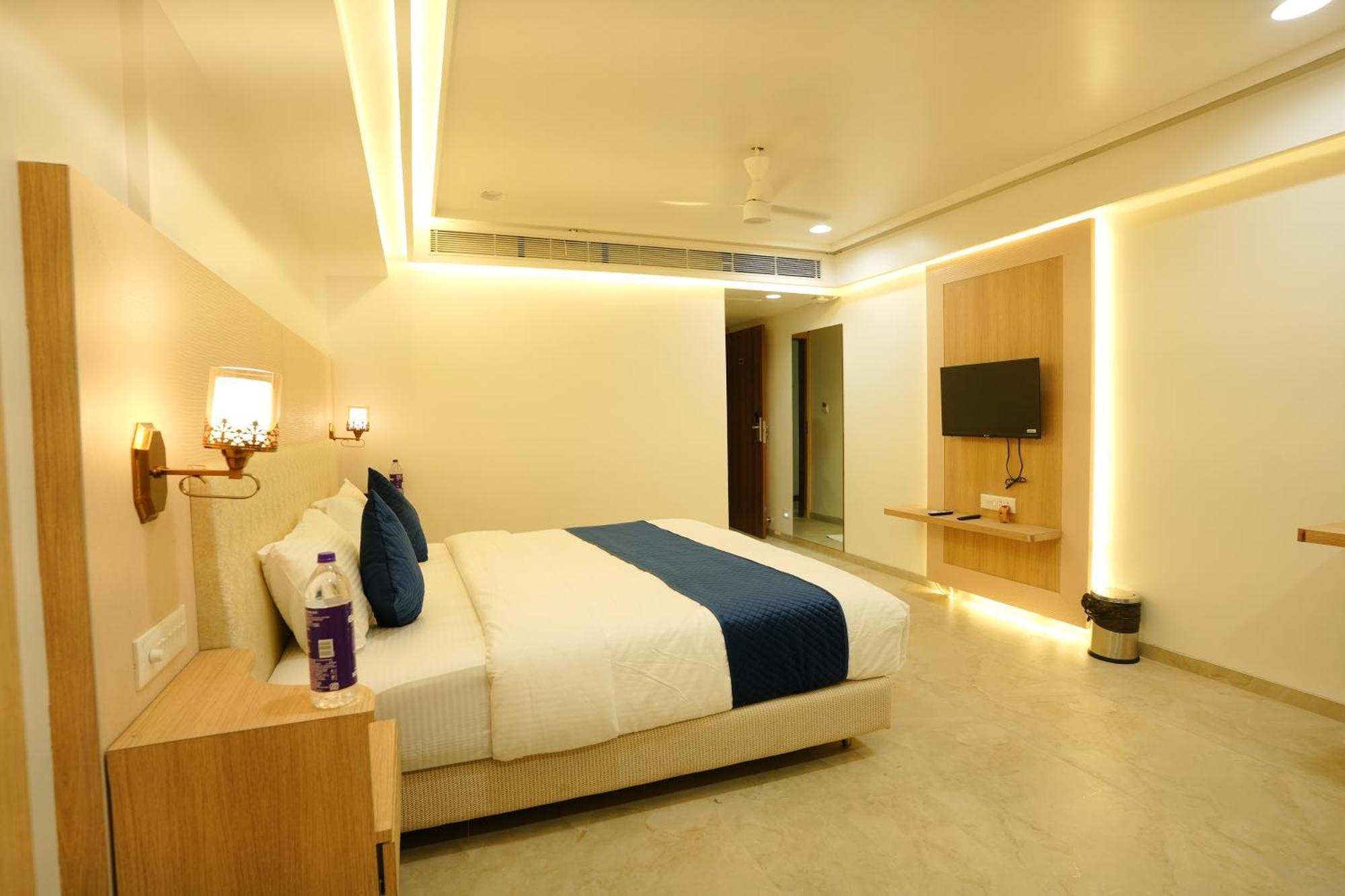 Hotel 6 Seasons, Koregoan Park, Pune Luaran gambar