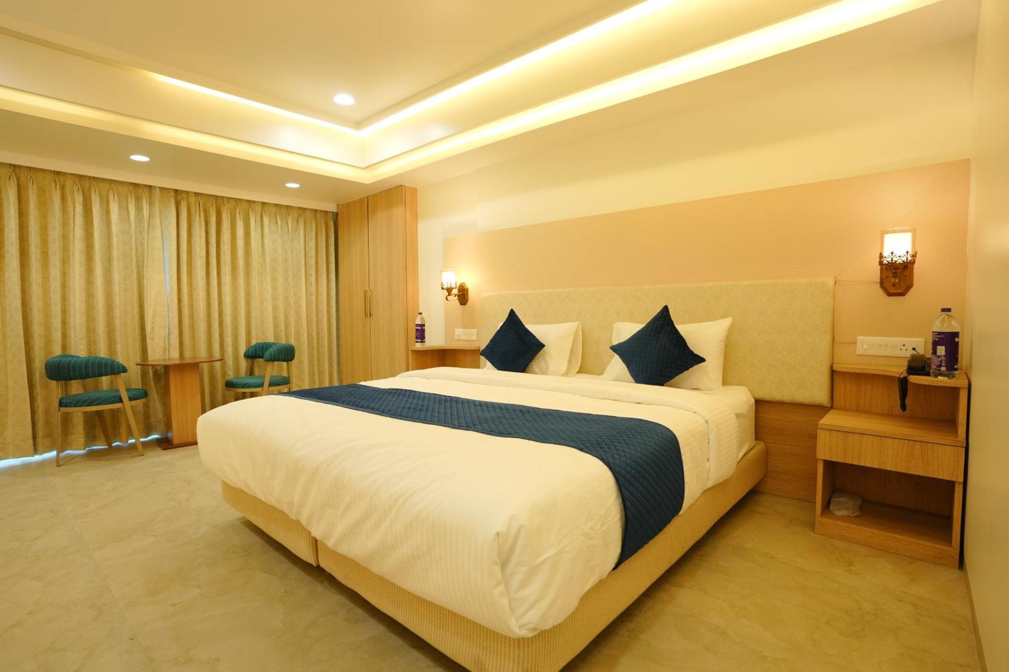 Hotel 6 Seasons, Koregoan Park, Pune Luaran gambar