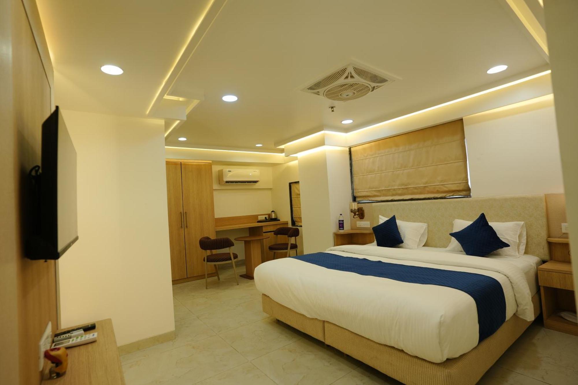 Hotel 6 Seasons, Koregoan Park, Pune Luaran gambar