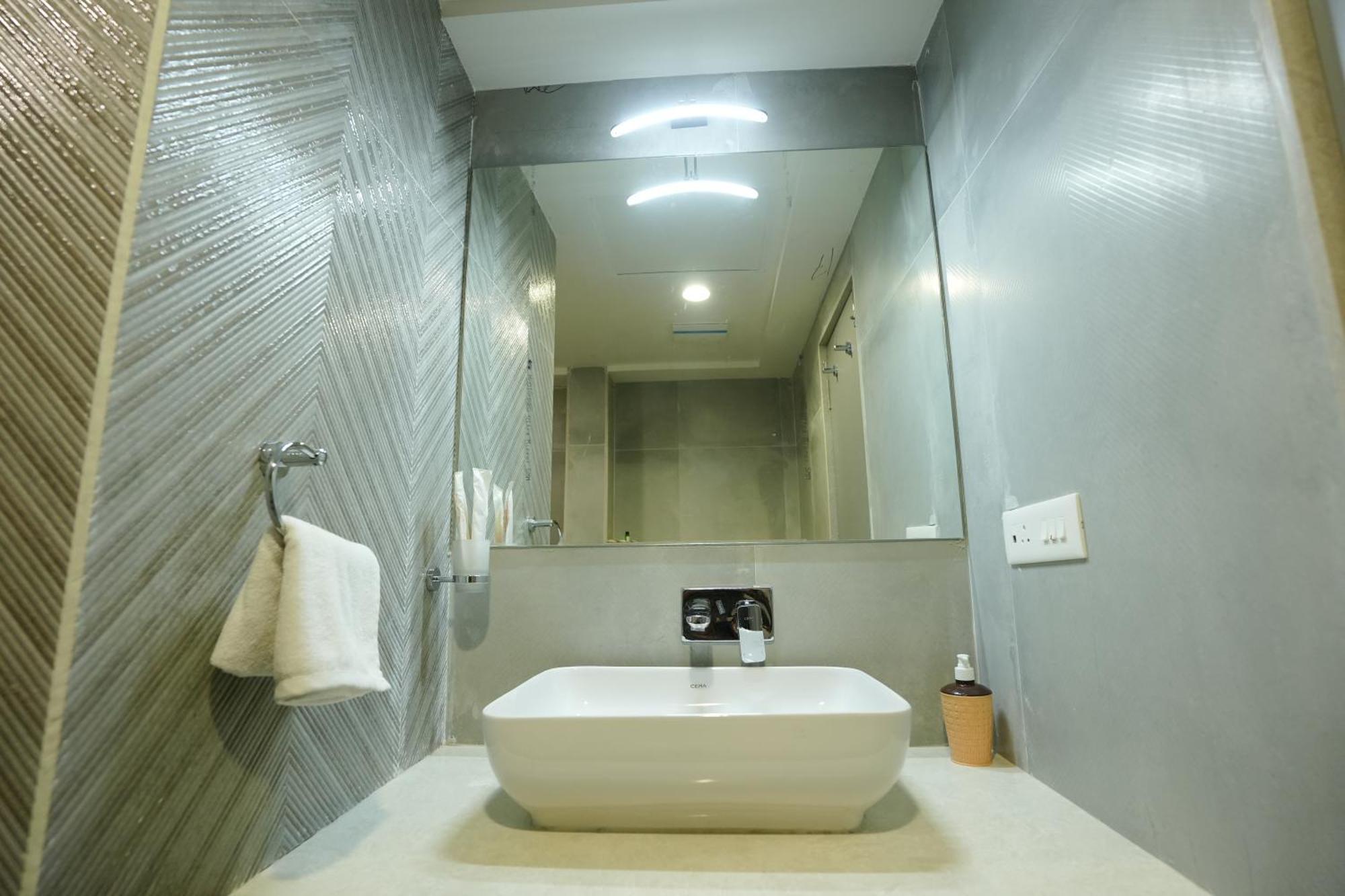 Hotel 6 Seasons, Koregoan Park, Pune Luaran gambar