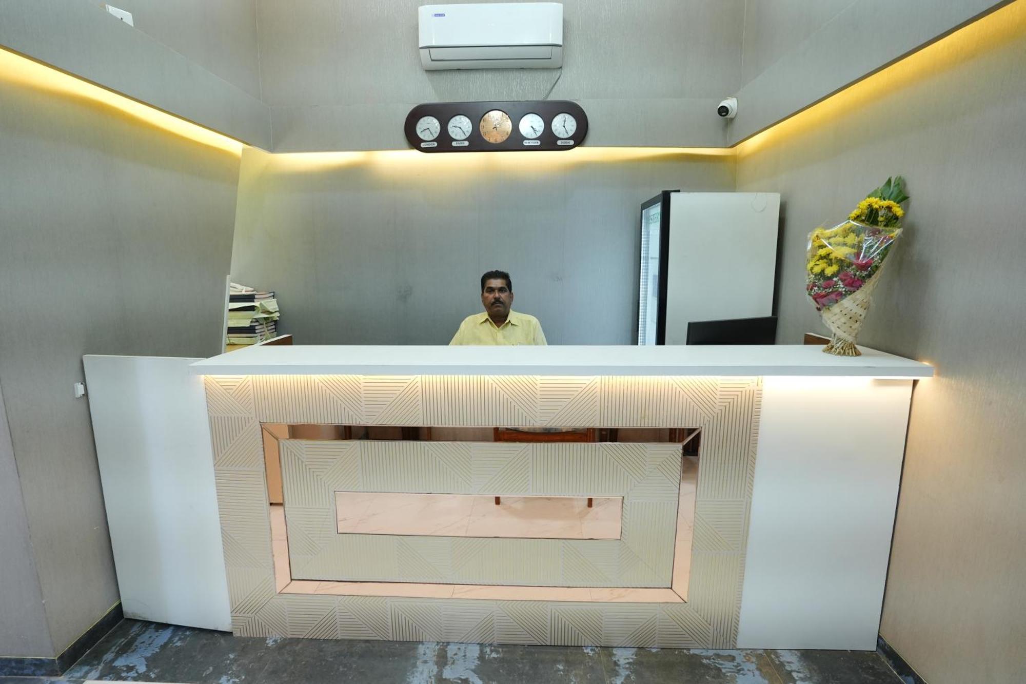 Hotel 6 Seasons, Koregoan Park, Pune Luaran gambar