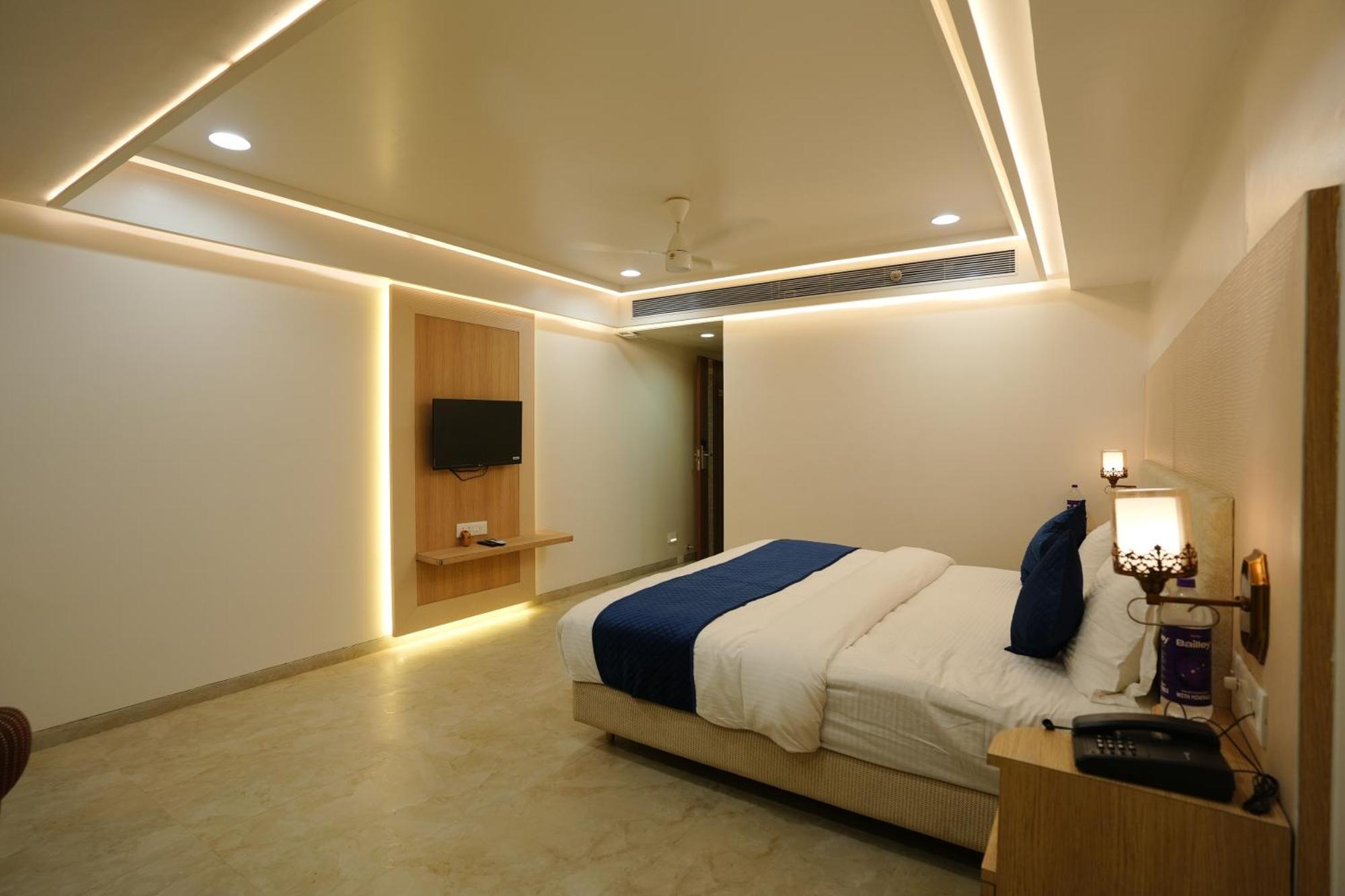 Hotel 6 Seasons, Koregoan Park, Pune Luaran gambar