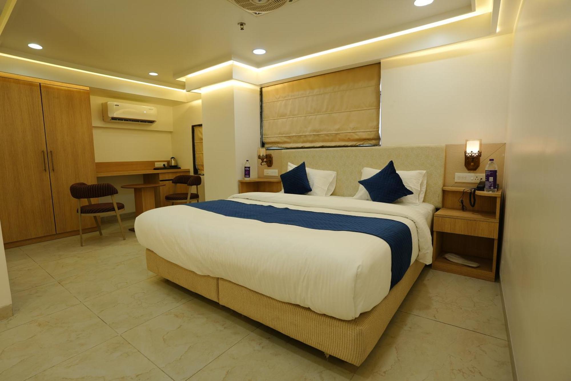 Hotel 6 Seasons, Koregoan Park, Pune Luaran gambar