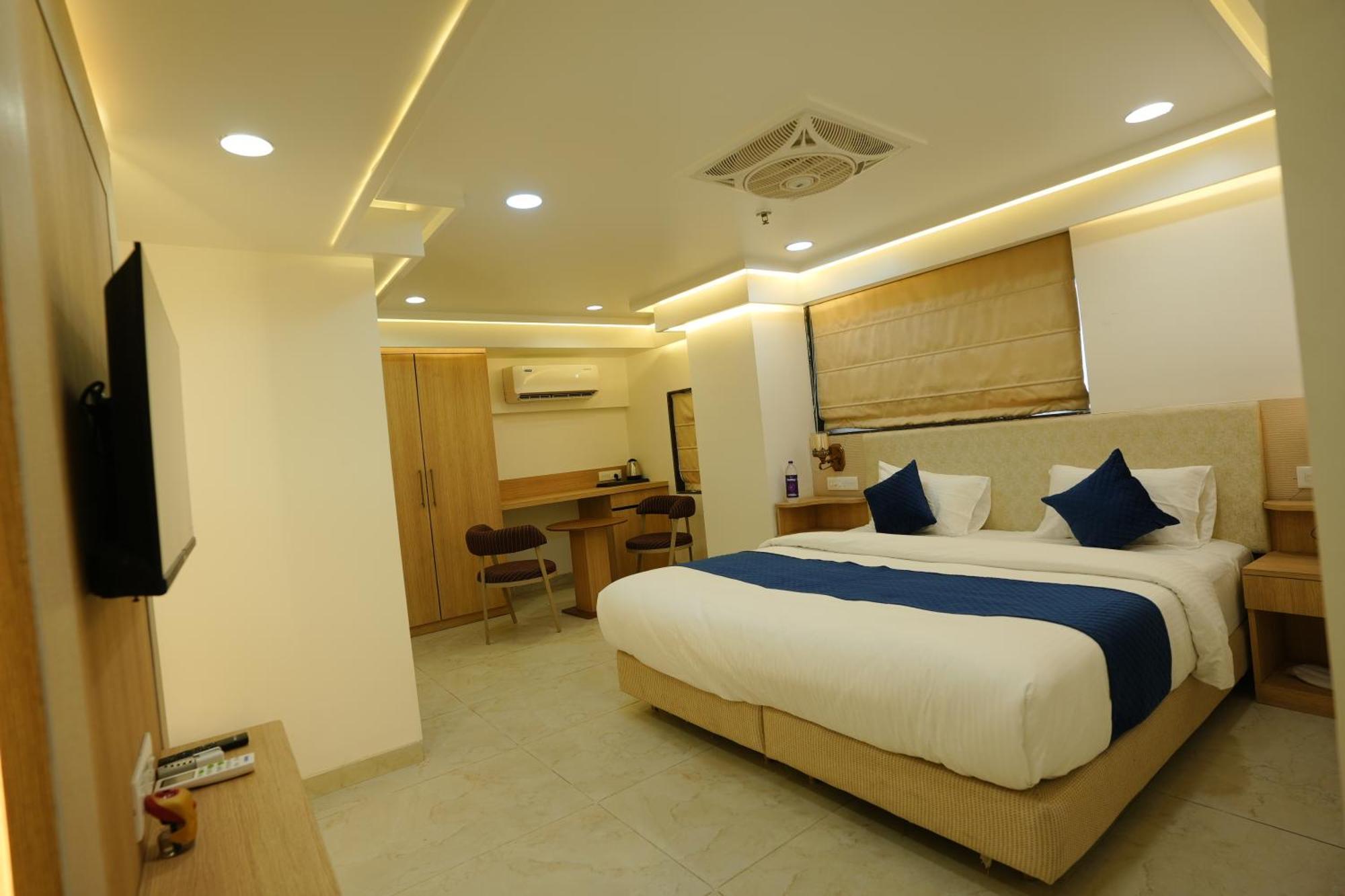 Hotel 6 Seasons, Koregoan Park, Pune Luaran gambar