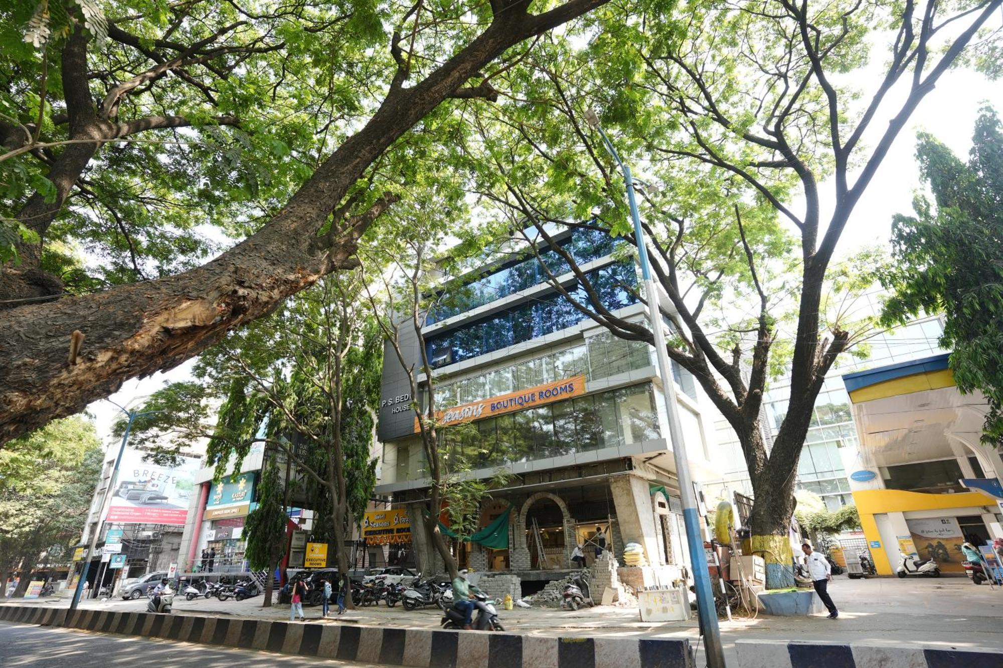 Hotel 6 Seasons, Koregoan Park, Pune Luaran gambar